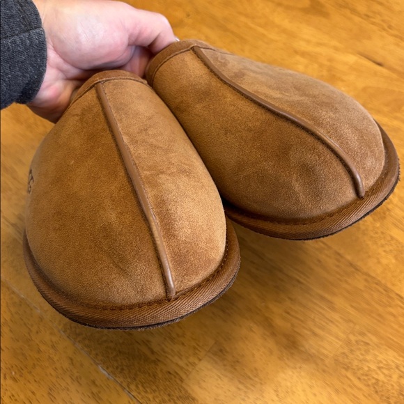 UGG Mens Scuff Suede Slippers in Chestnut, Size 12 main image 14